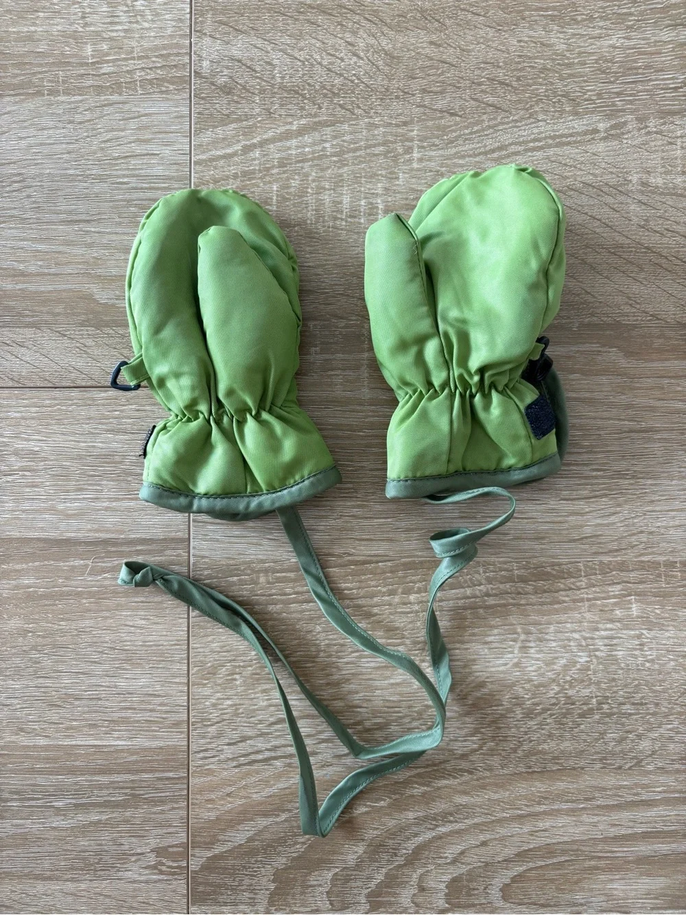 7 A.M. Enfant Classic Warm Winter Mittens 6-12 months